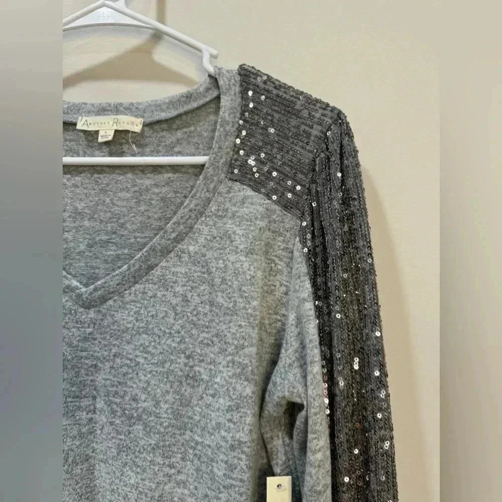 Another Reason Long Sleeve V Neck Shirt With Dark Gray Sequins Sleeve Size L - Picture 4 of 13